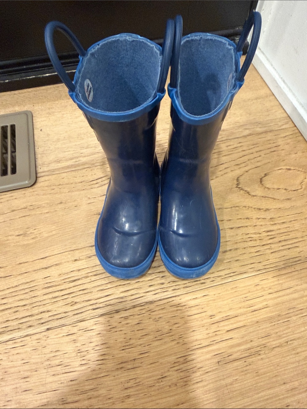 LL Bean Kids Navy Rain Boots with Easy Pull Handles size 7